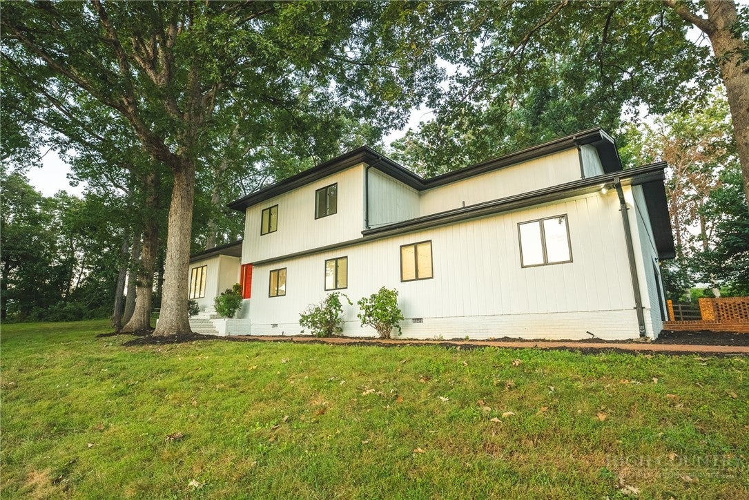 3750 NE 11th Street