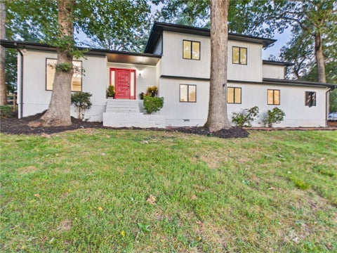 Photo of 3750 NE 11th Street, Hickory, NC 28601 (MLS # 263772)