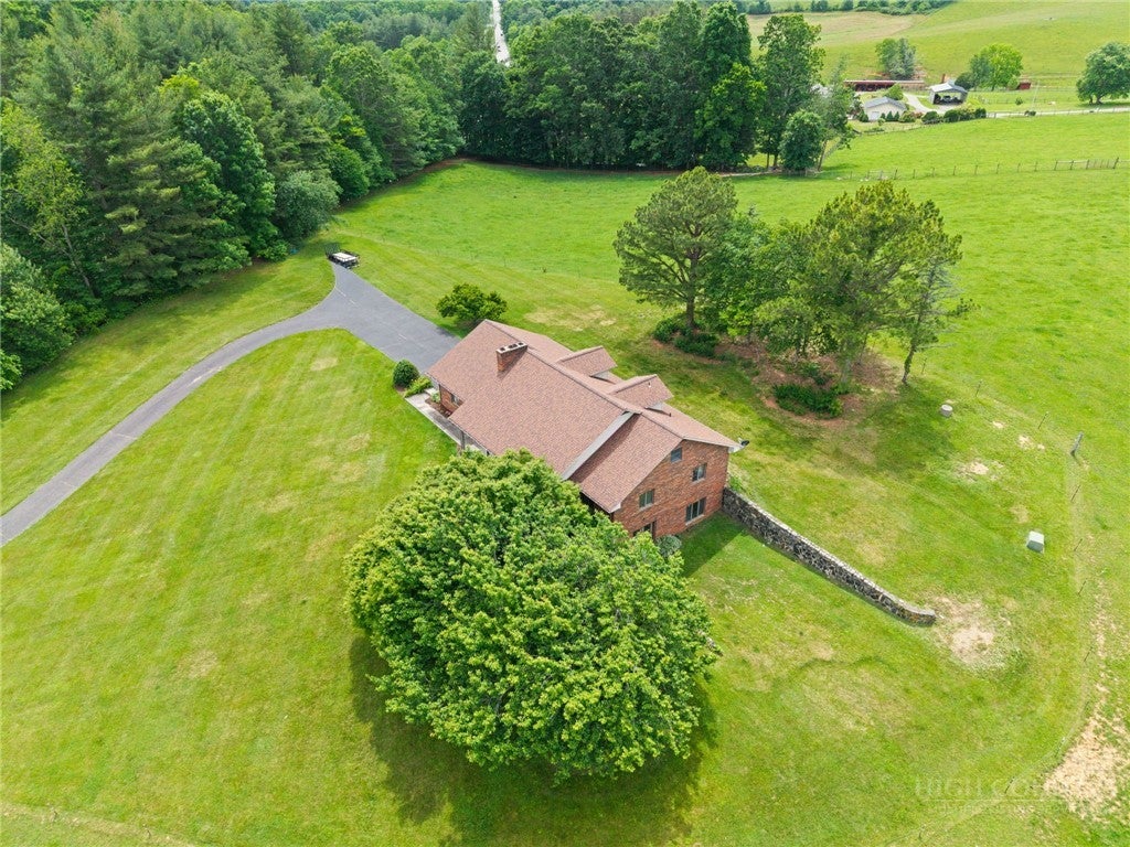 1701 NC HIGHWAY 16 N