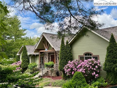 Photo of 2160 Valle Cay Drive, Vilas, NC 28692 (MLS # 255794)