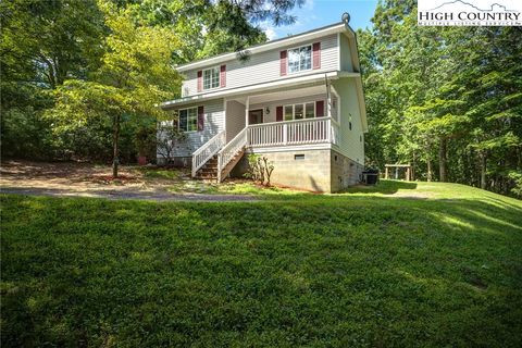 Photo of 1025 Mountain Lake Road, Glade Valley, NC 28627 (MLS # 256899)