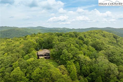 Photo of 504 Grandwood Lane, Blowing Rock, NC 28605 (MLS # 258636)