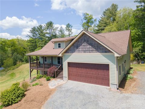 Photo of 390 Mount Valley Drive, Fleetwood, NC 28626 (MLS # 261973)