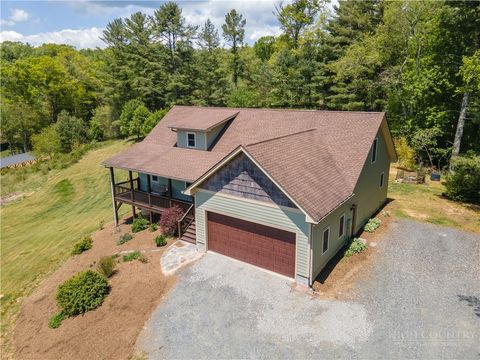 Photo of 390 Mount Valley Drive, Fleetwood, NC 28626 (MLS # 261973)