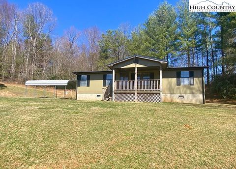 Photo of 462 Hartsoe Road, Warrensville, NC 28693 (MLS # 259357)