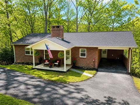 Photo of 197 Russell Drive, Boone, NC 28607 (MLS # 261297)