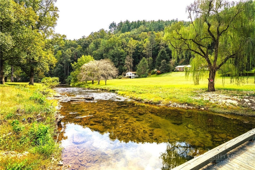 5521 Elk Creek Darby Road