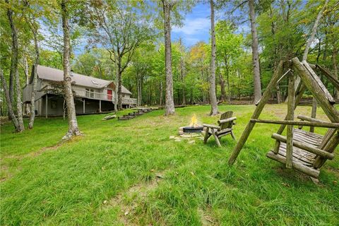 Photo of 137 Staghorn Hollow Road, Beech Mountain, NC 28604 (MLS # 261942)