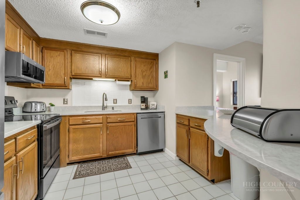 303 Sugar Top Drive 2205