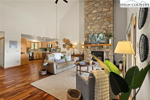 Photo of 200 Lot Estes Drive #Pine 4, Blowing Rock, NC 28605 (MLS # 254343)