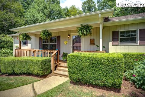Photo of 373 Fieldstream Drive, Boone, NC 28607 (MLS # 250990)