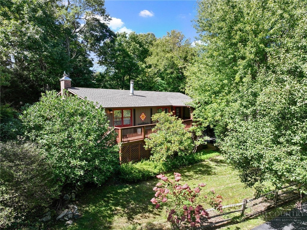 127 Foxwood Lane