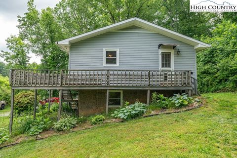 Photo of 67 Bridge Lane, Newland, NC 28657 (MLS # 255962) Photo of 67 Bridge Lane, Newland, NC 28657 (MLS # 255962)