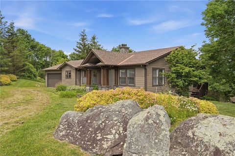 Photo of 276 Four Diamond Drive, Seven Devils, NC 28604 (MLS # 262681)