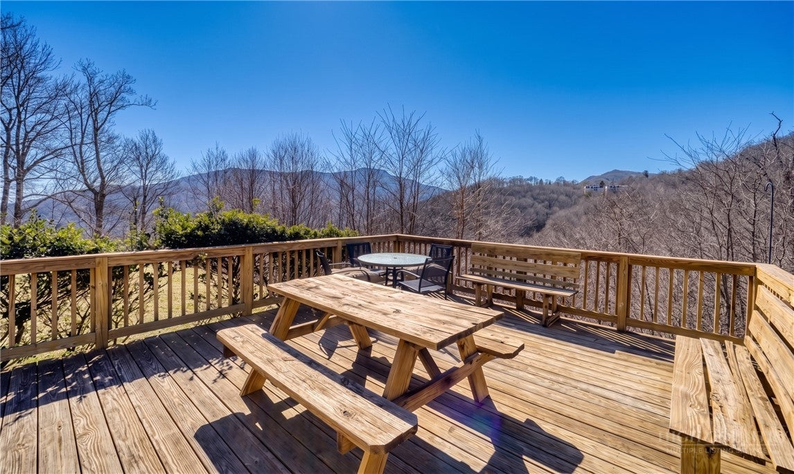 1355 Seven Devils Road 302
