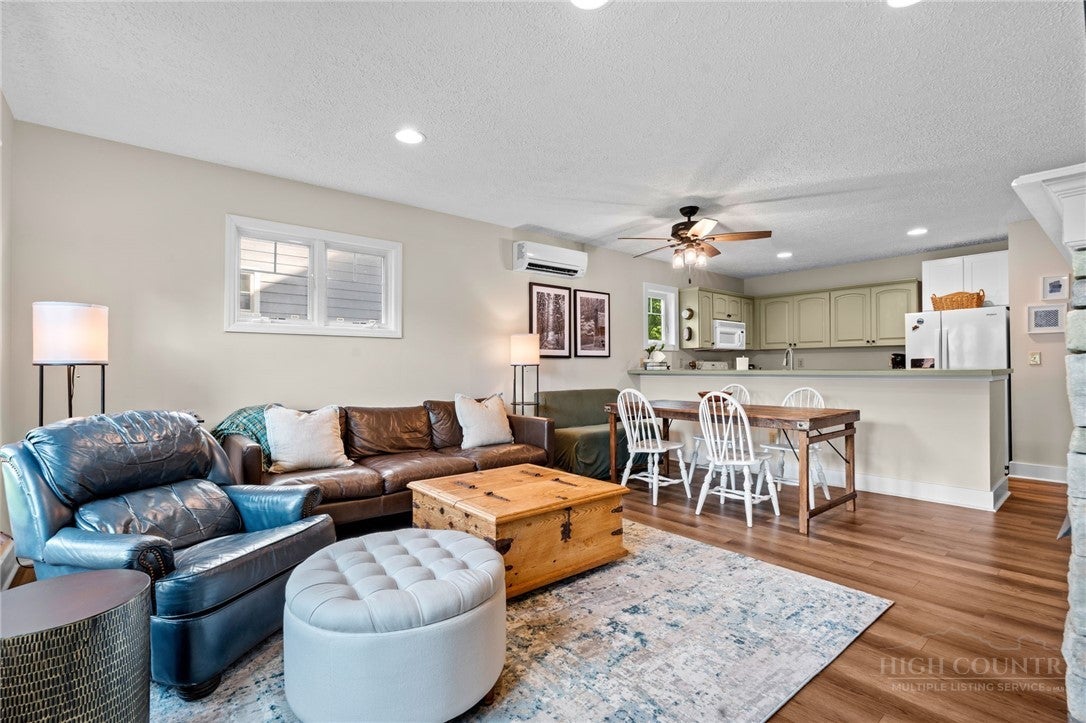 1355 Seven Devils Road 302