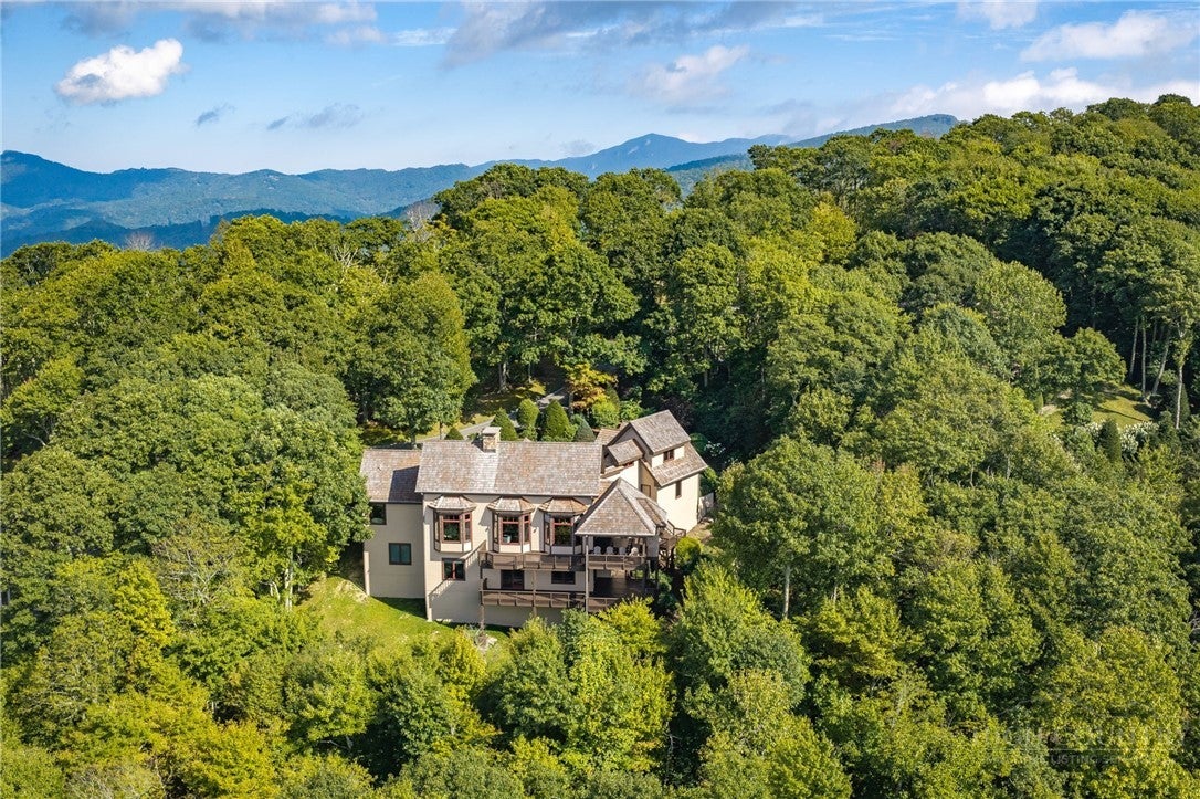 133 Summit Ledges Lane