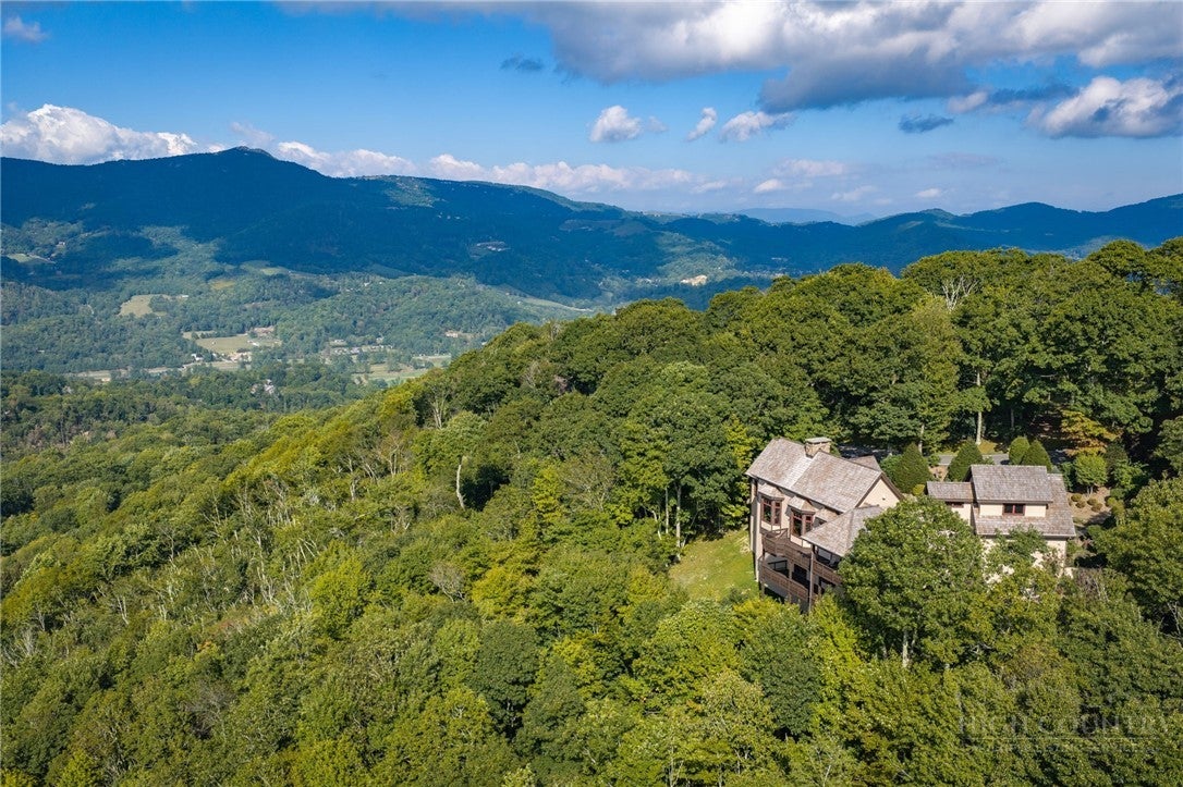 133 Summit Ledges Lane