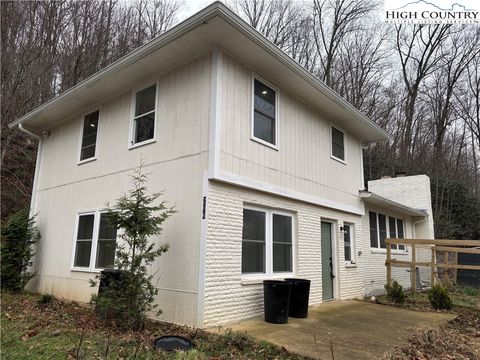 Photo of 206 Bryant Combs Road, Sugar Grove, NC 28679 (MLS # 259393)