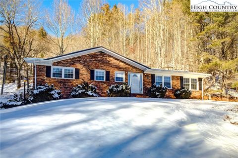 Photo of 142 Edna Street, Boone, NC 28607 (MLS # 247391)