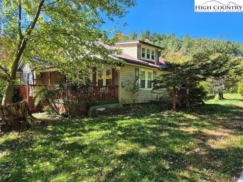 Photo of 720 Mash Road, West Jefferson, NC 28694 (MLS # 258492)