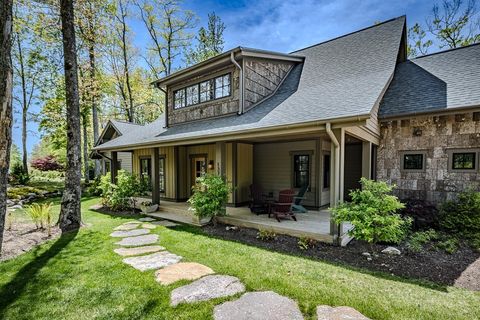 Photo of 137 Mountain Breeze Knoll Knl, Blowing Rock, NC 28605 (MLS # 260184)