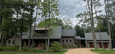 Photo of 137 Mountain Breeze Knoll Knl, Blowing Rock, NC 28605 (MLS # 260184)