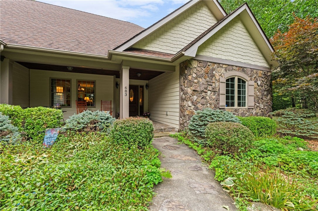 683 Grande Oaks Drive
