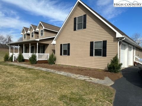 Photo of 178 Buckshot Circle, Boone, NC 28607 (MLS # 242097)
