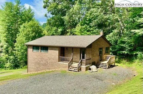 Photo of 1661 Bare Creek Road Rd, Jefferson, NC 28640 (MLS # 258881)