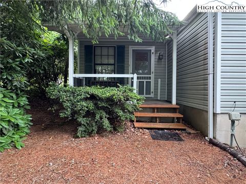 Photo of 58 Hickory Lane, Newland, NC 28657 (MLS # 256241) Photo of 58 Hickory Lane, Newland, NC 28657 (MLS # 256241)