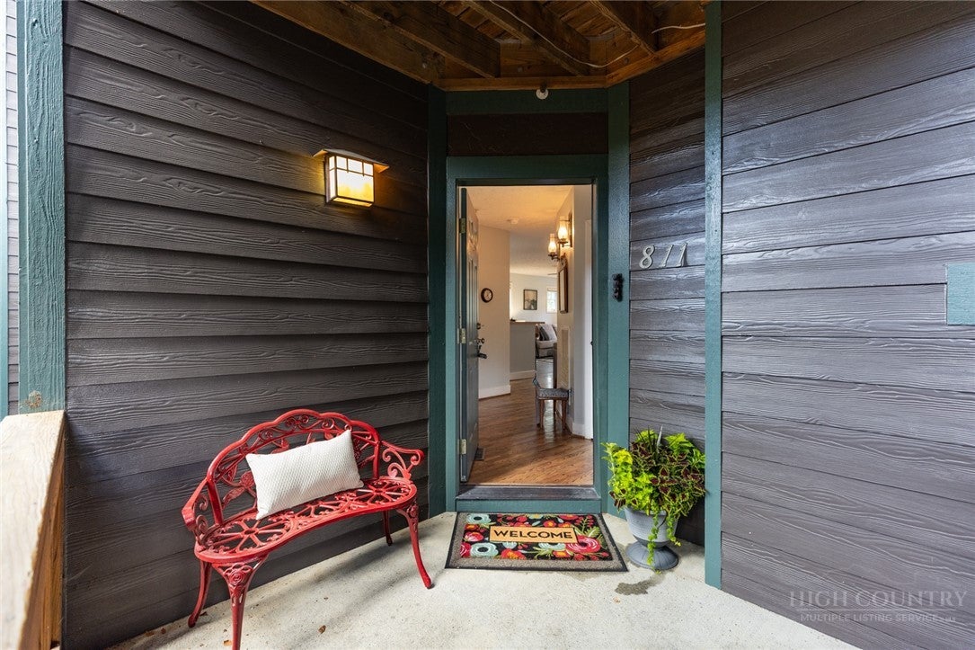 446 Peaceful Haven Drive 811