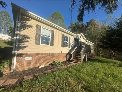 Photo of 175 Cedar Hill Drive, Crumpler, NC 28617 (MLS # 261325)