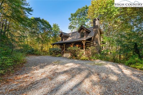 Photo of 8558 Dancing Bear Lane, Blowing Rock, NC 28605 (MLS # 258384)