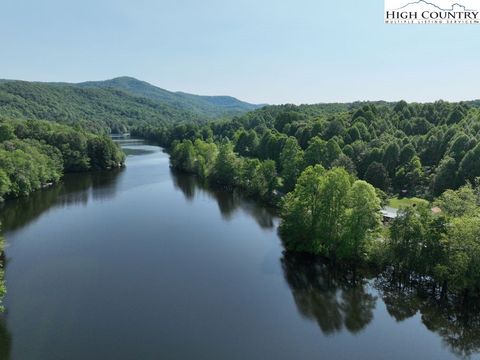 Photo of 1768 Ripshin Mountain Road, Roan Mountain, TN 37687 (MLS # 260633)