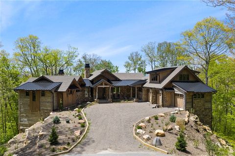 Photo of 743 Skycamp Overlook, Banner Elk, NC 28604 (MLS # 261947)