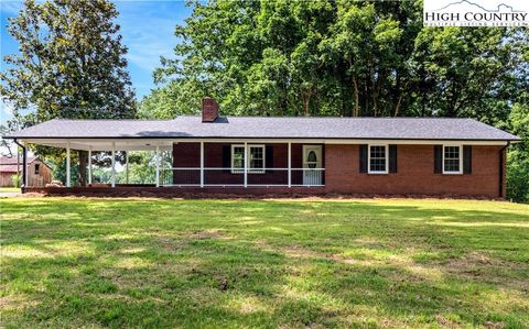 Photo of 1825 Liberty Church Road, Yadkinville, NC 27055 (MLS # 256438) Photo of 1825 Liberty Church Road, Yadkinville, NC 27055 (MLS # 256438)