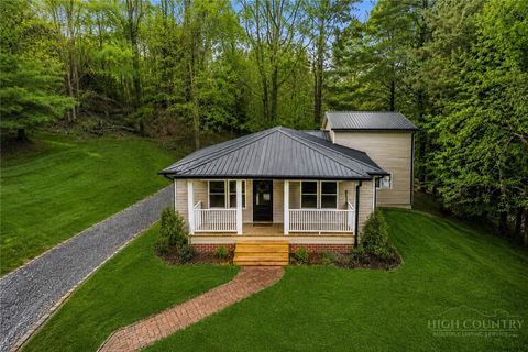 Photo of 510 Ford Street, West Jefferson, NC 28694 (MLS # 261943)