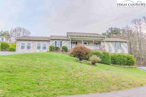 Photo of 169 Violet Lane, Boone, NC 28607 (MLS # 256972)