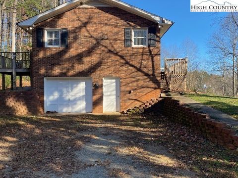 A home in Deep Gap