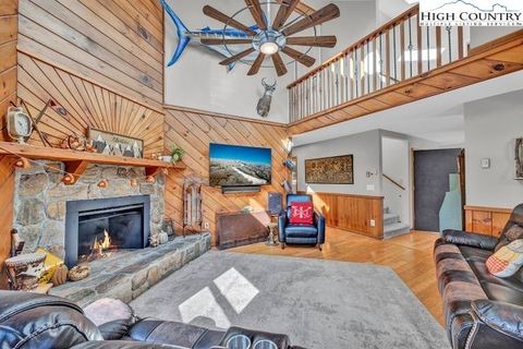 Photo of 429 Adams Apple Dr, Banner Elk, NC 28604 (MLS # 258375)