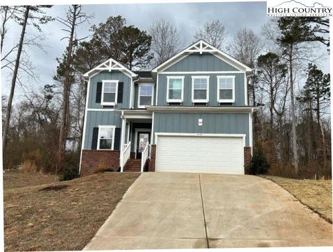 Photo of 5155 NE Mark Drive, Hickory, NC 28601 (MLS # 259936)