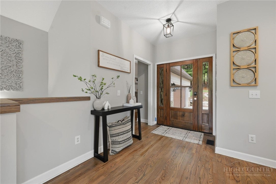 643 W Landing