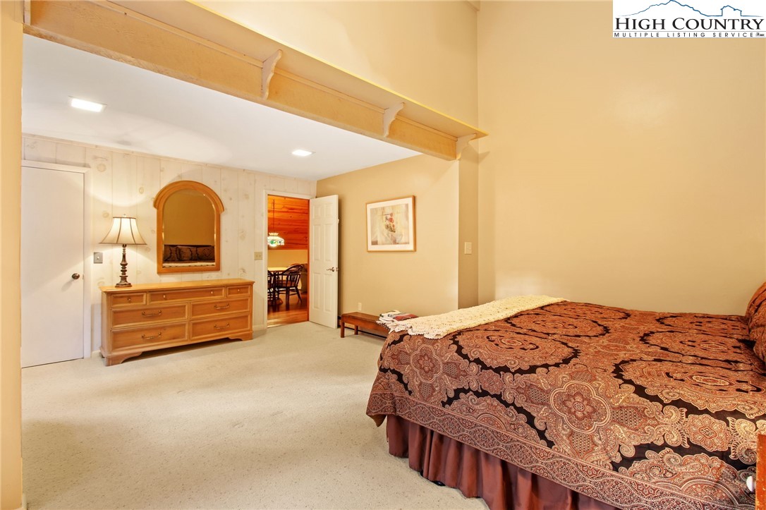 Boone, North Carolina 28607, United States, 3 Bedrooms Bedrooms, ,4 BathroomsBathrooms,Residential,Active,30403