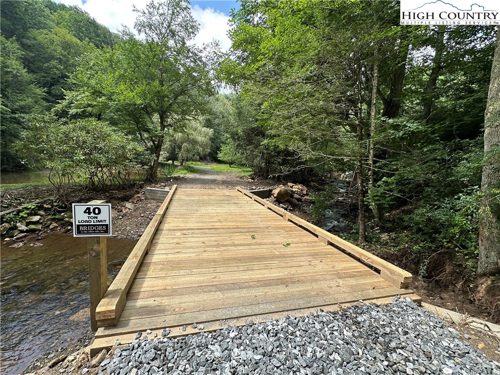 Boone, North Carolina 28607, United States, 3 Bedrooms Bedrooms, ,4 BathroomsBathrooms,Residential,Active,30403