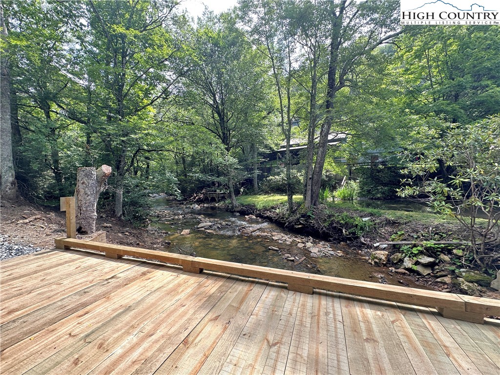 Boone, North Carolina 28607, United States, 3 Bedrooms Bedrooms, ,4 BathroomsBathrooms,Residential,Active,30403