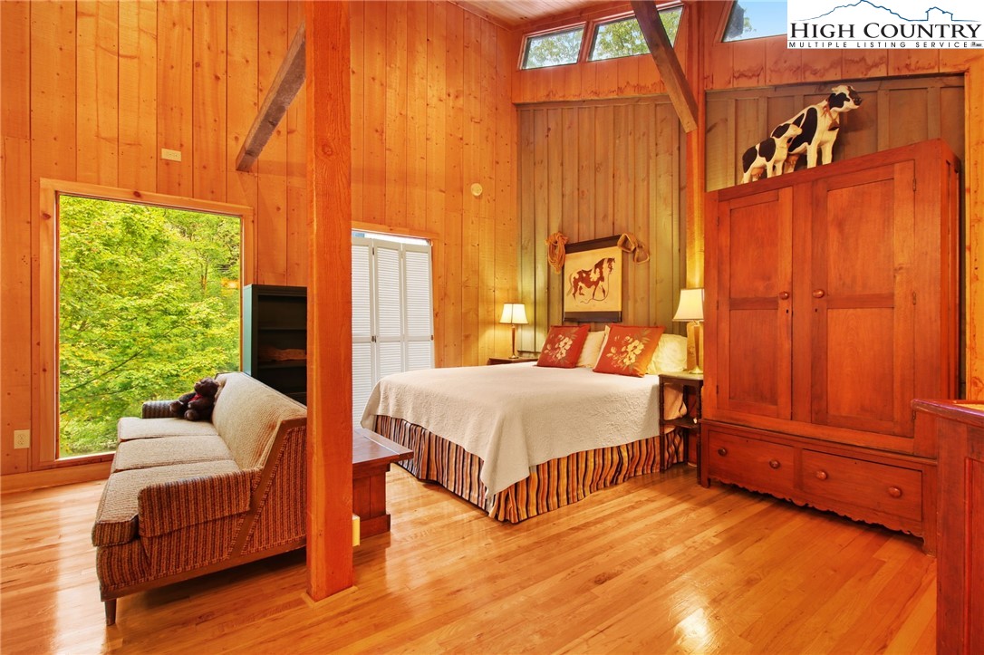 Boone, North Carolina 28607, United States, 3 Bedrooms Bedrooms, ,4 BathroomsBathrooms,Residential,Active,30403