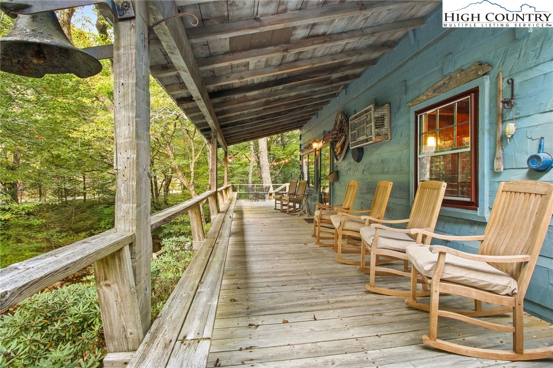 Boone, North Carolina 28607, United States, 3 Bedrooms Bedrooms, ,4 BathroomsBathrooms,Residential,Active,30403