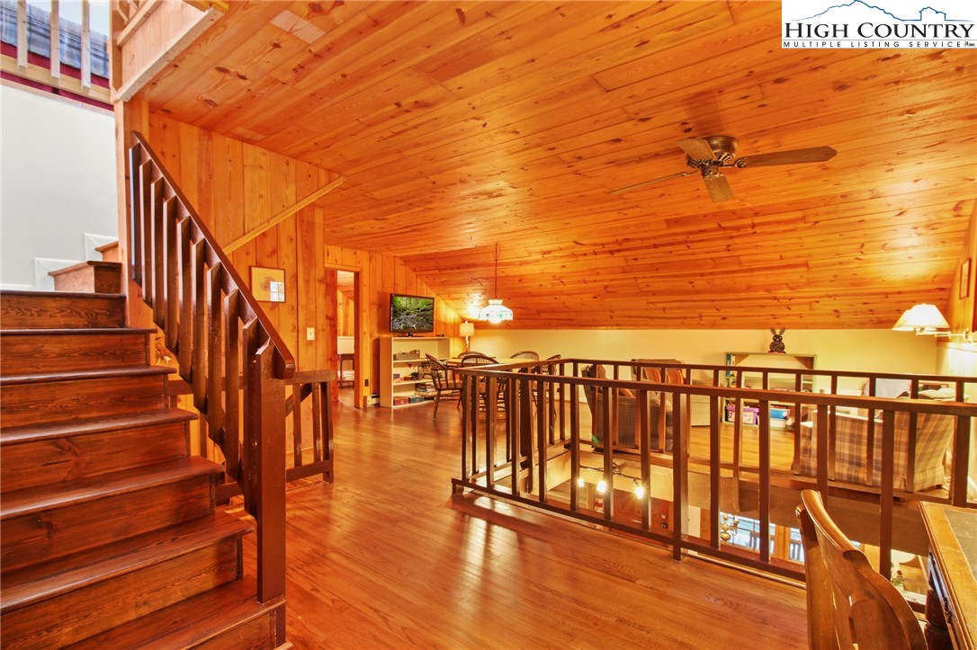 Boone, North Carolina 28607, United States, 3 Bedrooms Bedrooms, ,4 BathroomsBathrooms,Residential,Active,30403