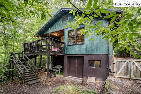 Photo of 190 Spruce Pine Road, Newland, NC 28657 (MLS # 257076)